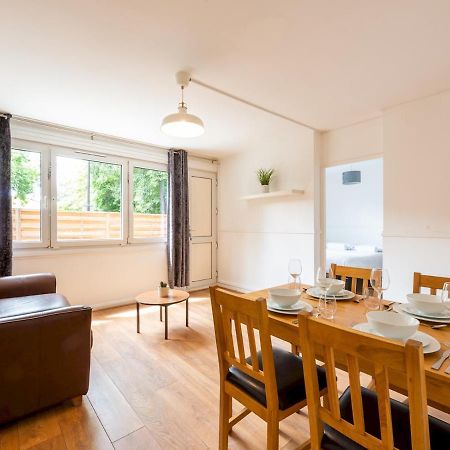 Sootheus - Cosy Surrey Quays Apartment Londra Dış mekan fotoğraf