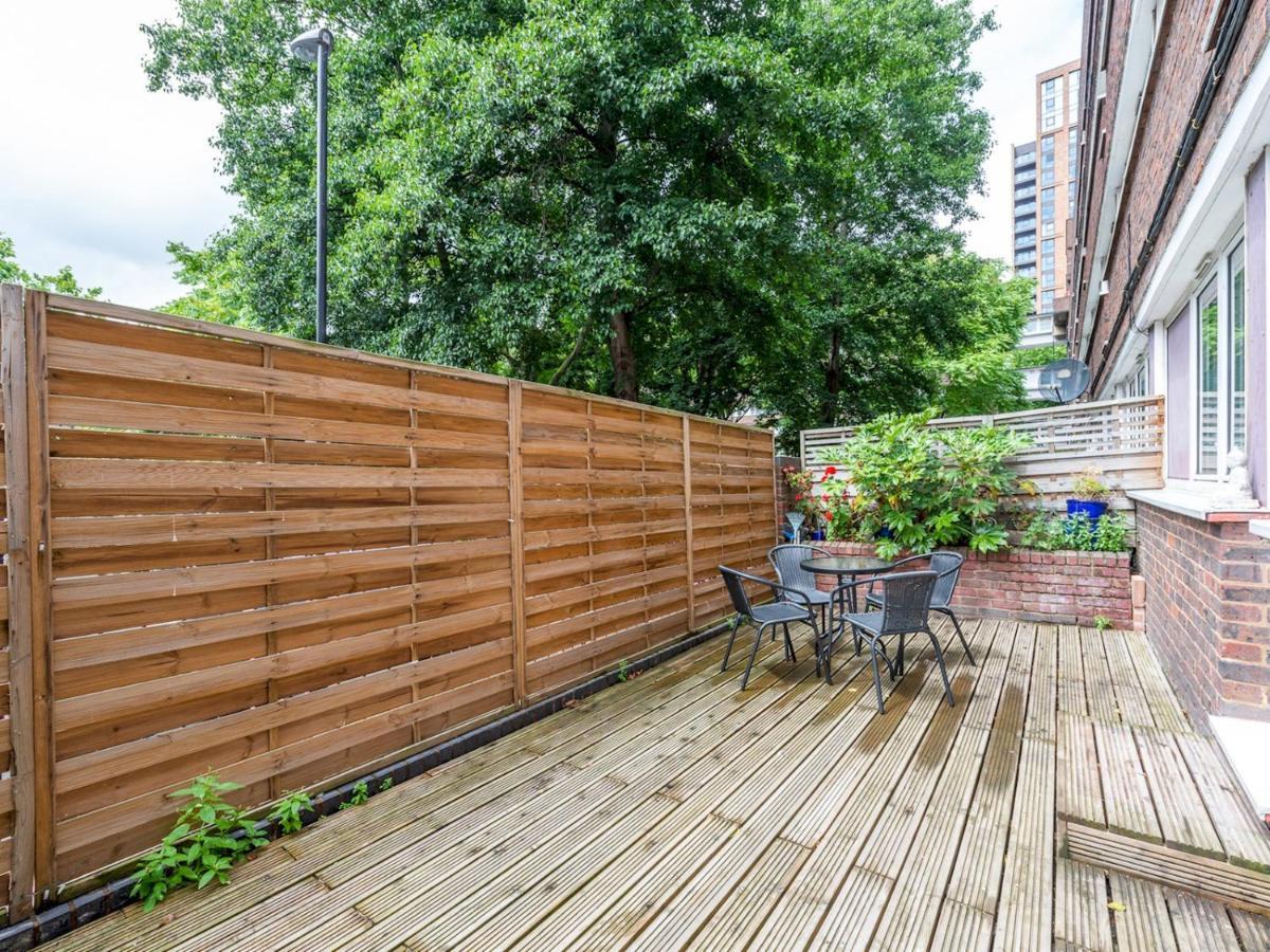 Sootheus - Cosy Surrey Quays Apartment Londra Dış mekan fotoğraf