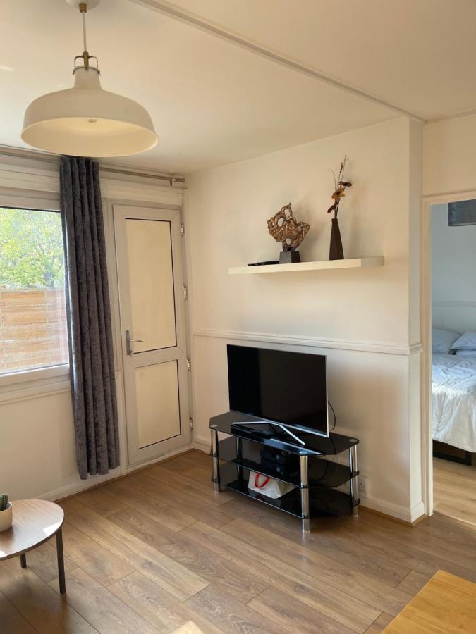 Sootheus - Cosy Surrey Quays Apartment Londra Dış mekan fotoğraf