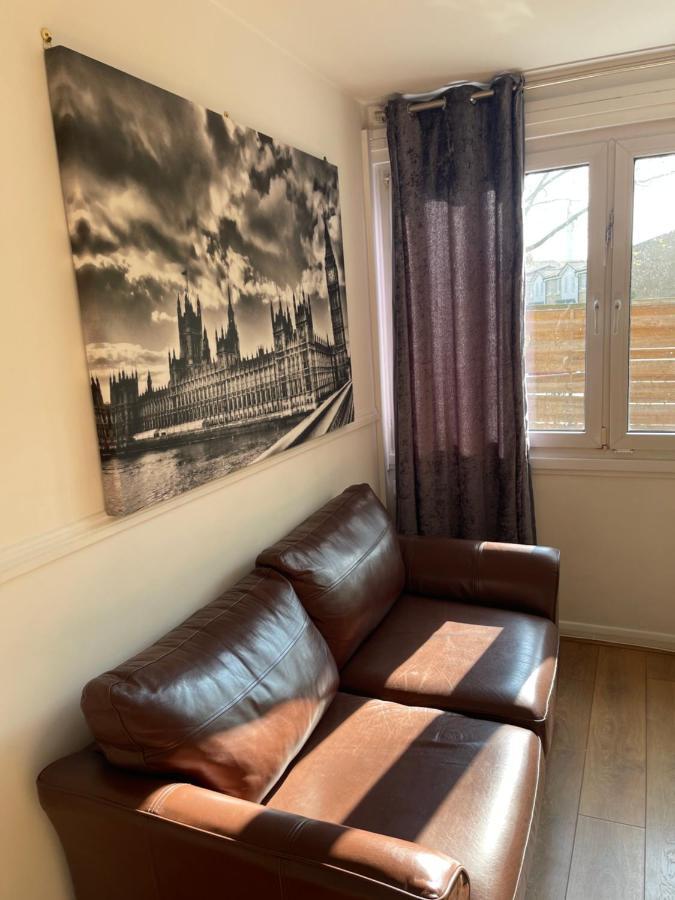 Sootheus - Cosy Surrey Quays Apartment Londra Dış mekan fotoğraf