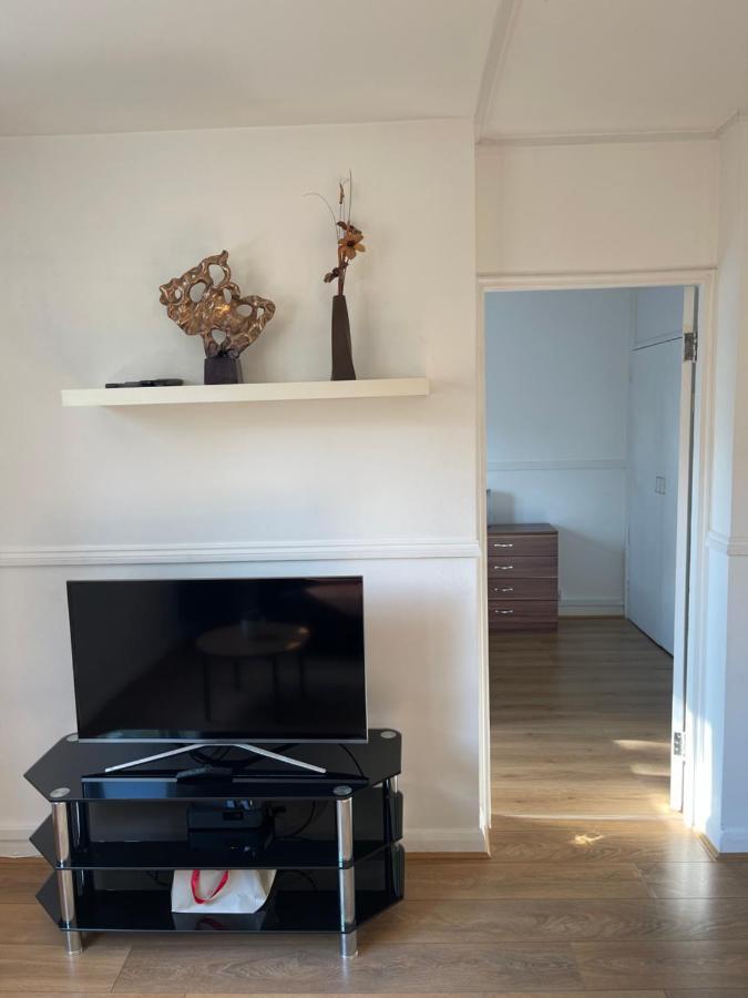 Sootheus - Cosy Surrey Quays Apartment Londra Dış mekan fotoğraf
